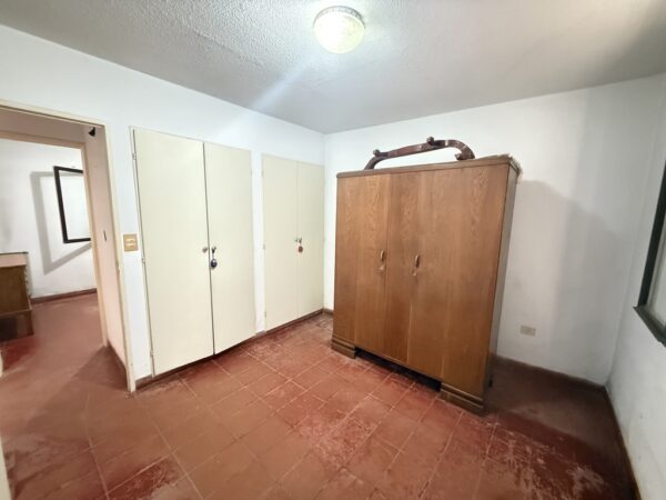 Excelente departamento en Planta Baja con salida a la plaza central del Barrio Hipotecario. - Imagen 13