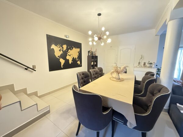 Hermosa Casa en Calle Hipólito Yrigoyen 234, Cañuelas. - Imagen 8