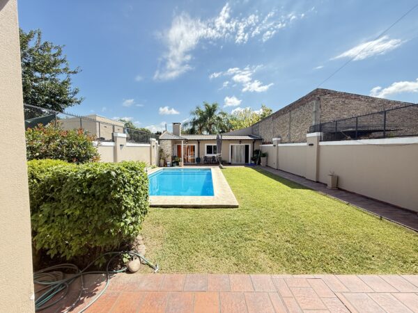 Hermosa Casa en Calle Hipólito Yrigoyen 234, Cañuelas. - Imagen 28