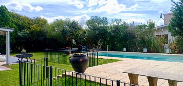 Oportunidad Venta por Viaje. Importante Casa Barrio Cerrado "Altos del Carmen" UF-18 - Imagen 16