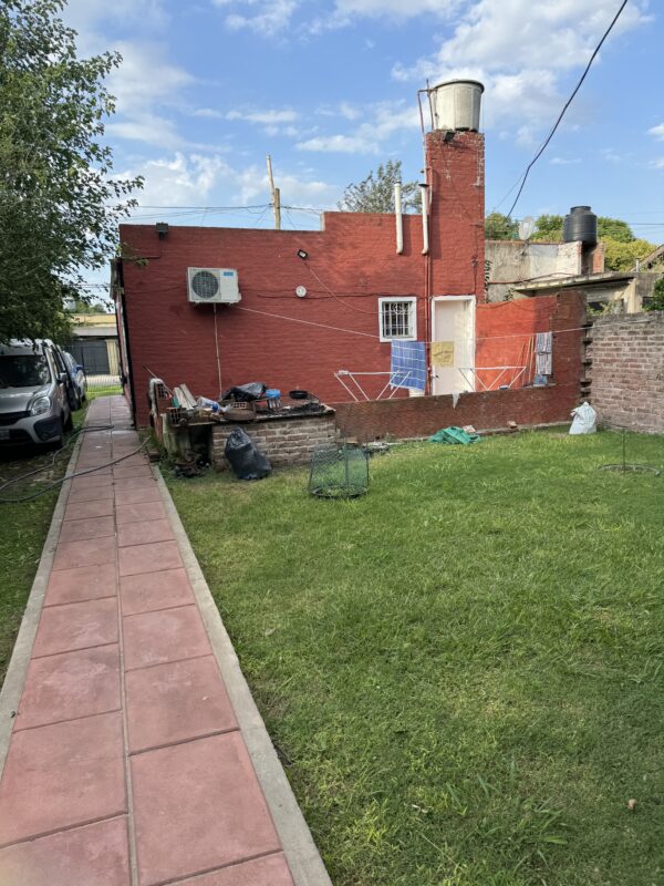 Casa en Venta en calle 1ro de Noviembre, Cañuelas. - Imagen 2