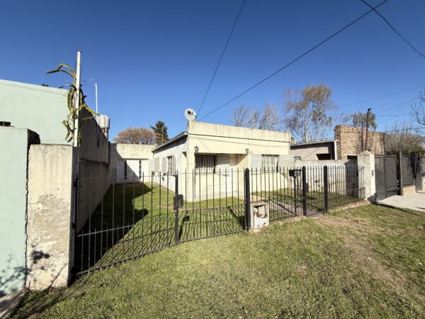 Casa en calle Velez Sarfield 1265, Cañuelas.