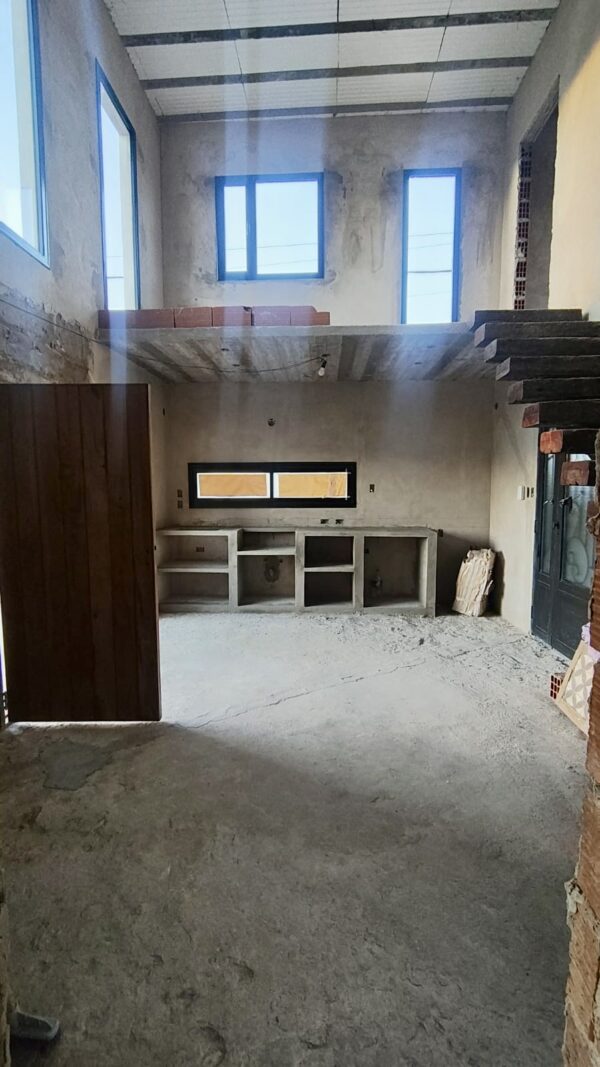 OPORTUNIDAD ÚNICA EN PETIÓN CHICO - CASA MODERNA EN ETAPA FINAL - Imagen 9