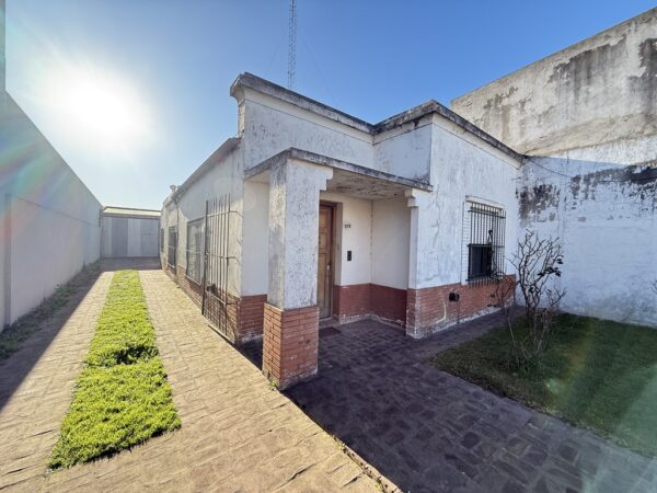 Casa en Calle Independencia 275, Cañuelas