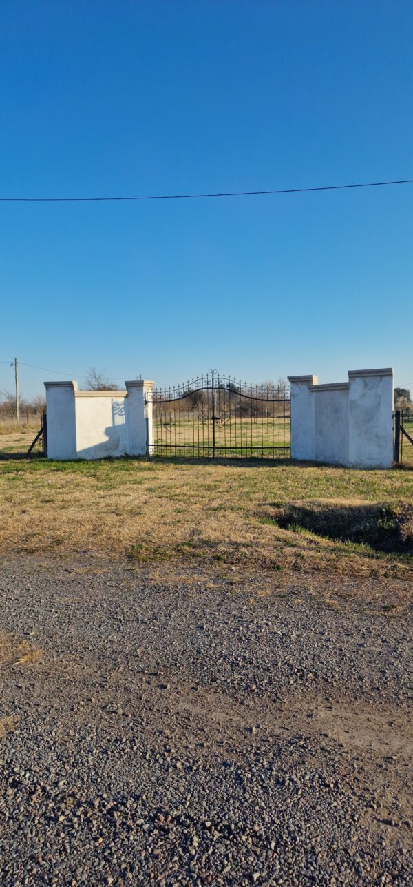 Importante terreno de 2097m2  con piscina en calle Interna - "Barrios del Sur", Cañuelas.